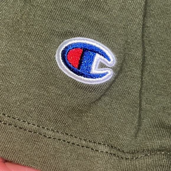 Champion Wolf T-Shirt - Picture 2 of 3